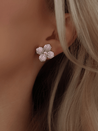 Hydrangea Stud Earrings - Light Pink